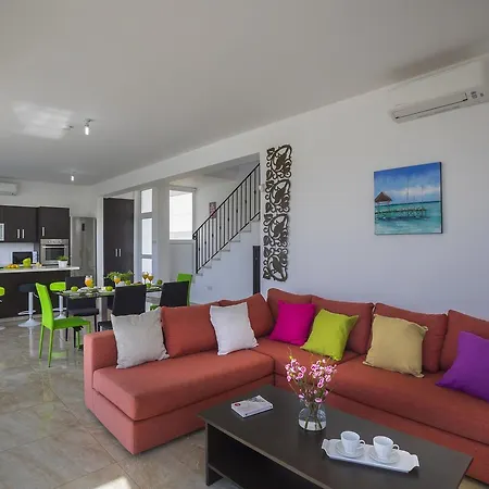 Crystal Blue 18 Villa *