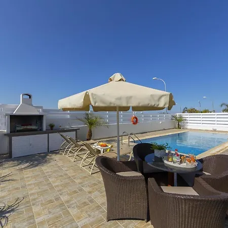 Villa Crystal Blue 18 Protaras