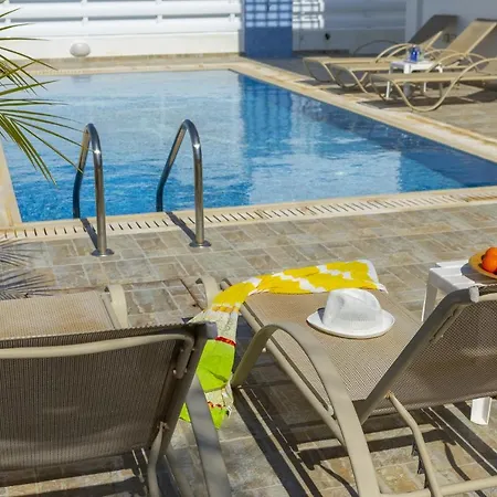 Villa Crystal Blue 18