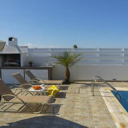 Crystal Blue 18 Villa